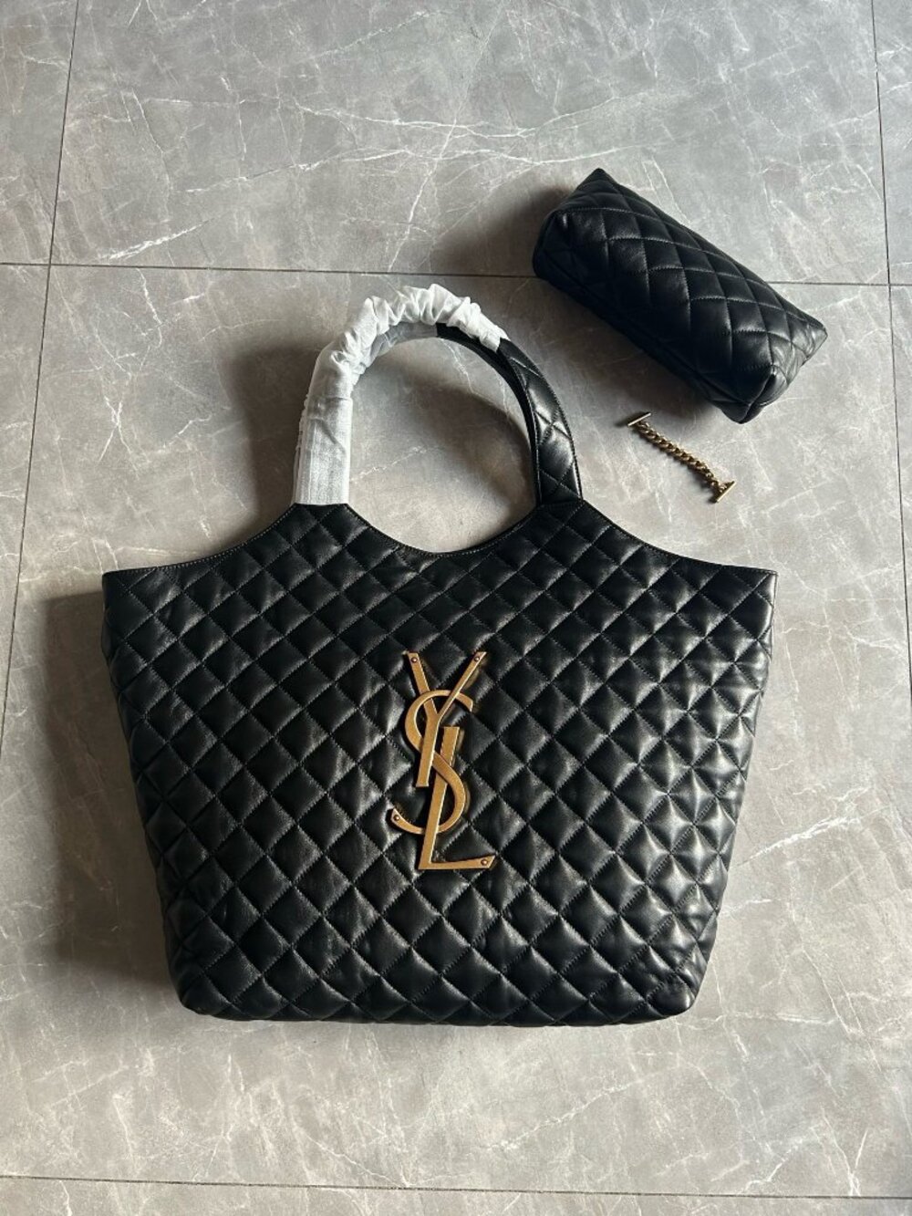 Saint Laurent Icare Maxi Shopping Bag